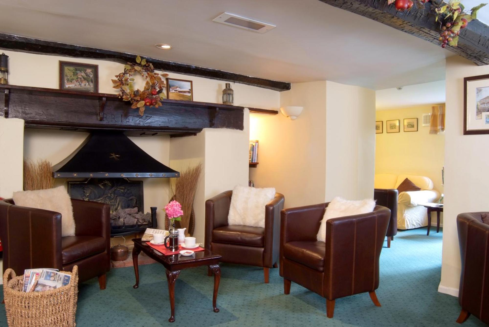 Tumbling Weir Hotel Ottery St Mary Екстериор снимка