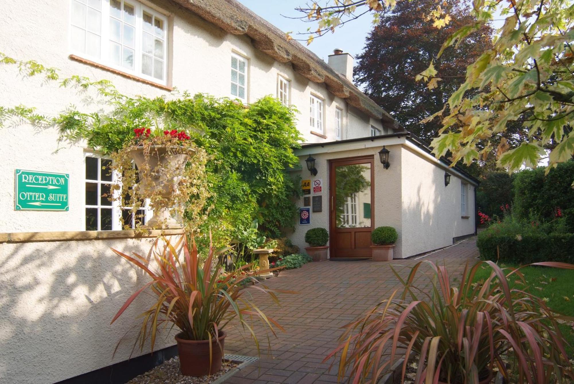 Tumbling Weir Hotel Ottery St Mary Екстериор снимка