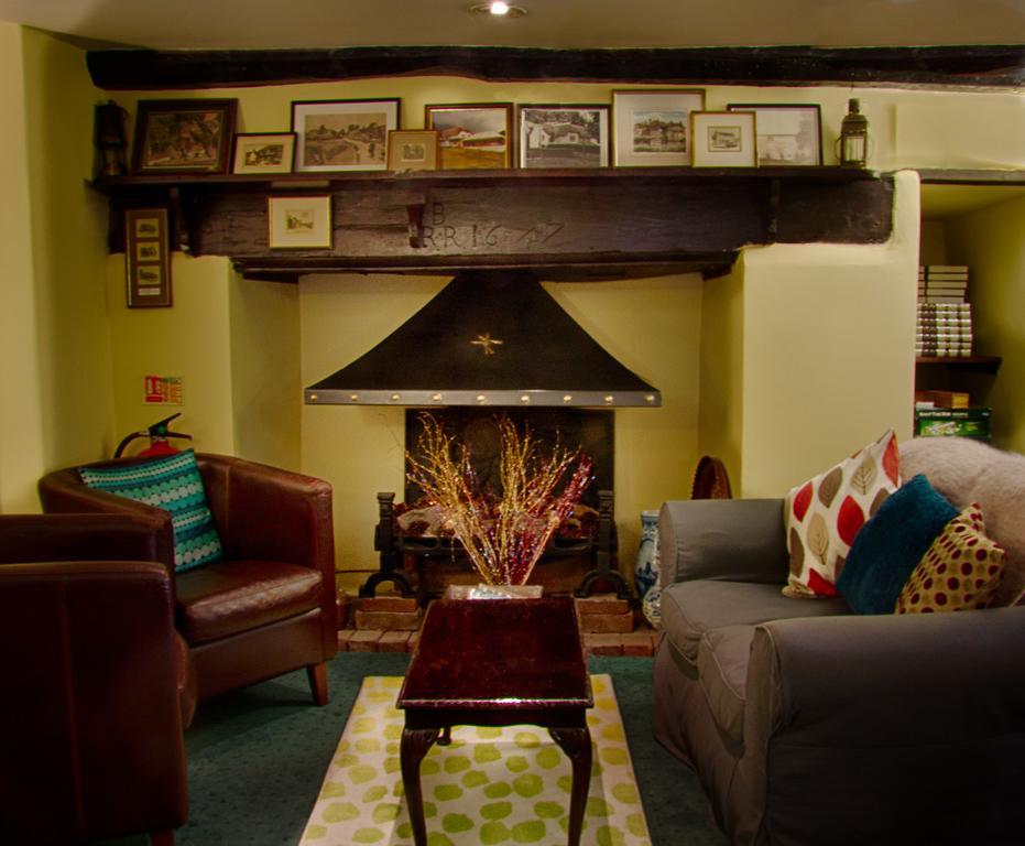 Tumbling Weir Hotel Ottery St Mary Екстериор снимка